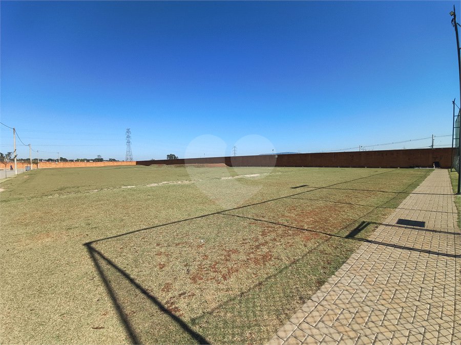 Casa à venda com 3 quartos, sendo 1 suíte, no condomínio Residencial Villagio Wanel, Sorocaba - SP