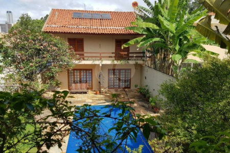 Sobrado à venda com 4 quartos, sendo 2 suítes, em Brooklin Velho, São Paulo, SP