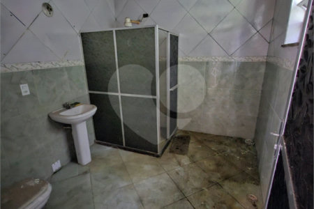 Casa à venda com 5 quartos em Santíssimo, Rio de Janeiro, RJ