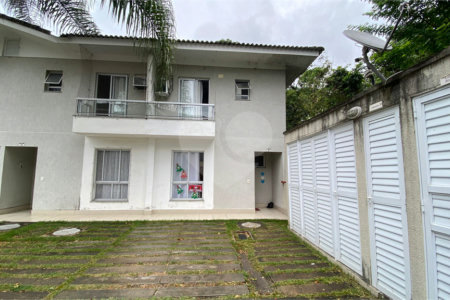 Casa à venda com 3 quartos, sendo 1 suíte, no condomínio Vivant, Rio de Janeiro - RJ