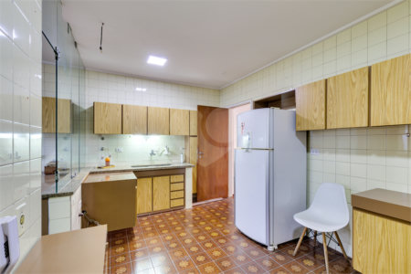 Apartamento à venda com 4 quartos, sendo 1 suíte, em Chácara Santo Antônio, São Paulo, SP