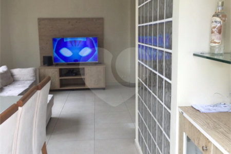 Apartamento à venda com 3 suítes em Vila Suzana, São Paulo, SP