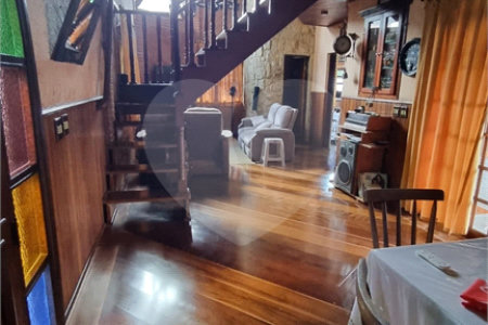 Casa à venda com 4 quartos, sendo 2 suítes, no condomínio Aruã Eco Park, Mogi das Cruzes - SP