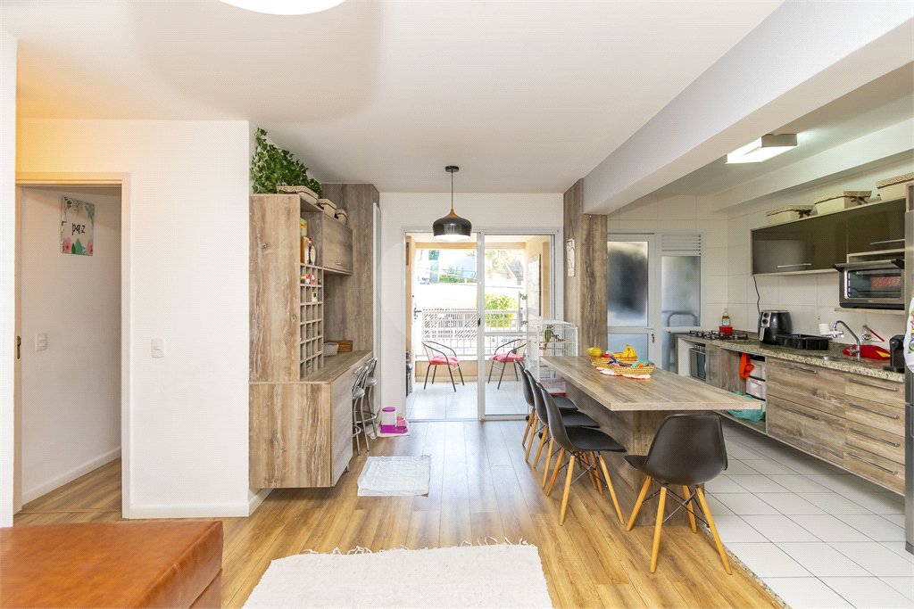 Apartamento à venda com 2 quartos, sendo 1 suíte,  em Bosque da Saúde, São Paulo, SP