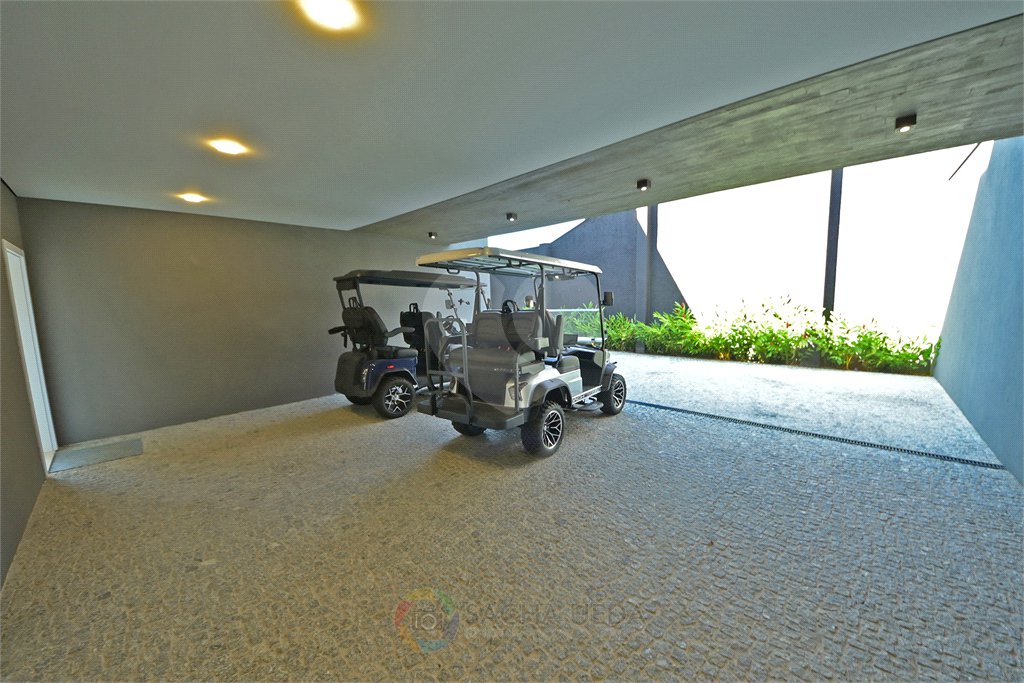 Casa à venda com 4 suítes no condomínio Villa dos Pinheiros, Indaiatuba - SP