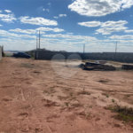 Terreno com 1.000m2 á venda, em São Carlos-SP.