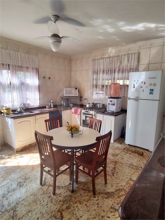 Casa à venda com 5 suítes no condomínio Estância Marambaia, Vinhedo - SP