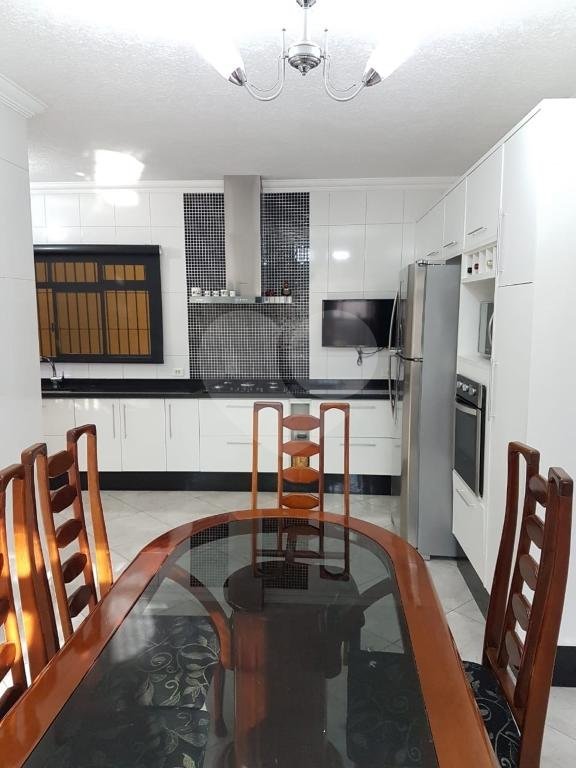 Sobrado à venda com 3 quartos, sendo 2 suítes, em Parque Edu Chaves, São Paulo, SP