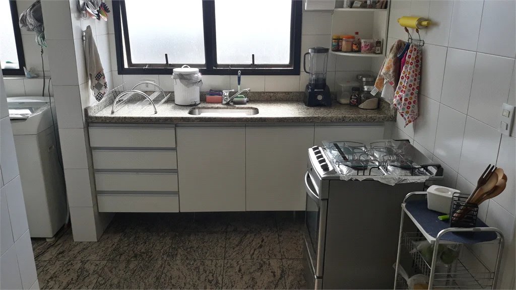 Apartamento à venda com 3 quartos, sendo 1 suíte,  em Vila Andrade, São Paulo, SP