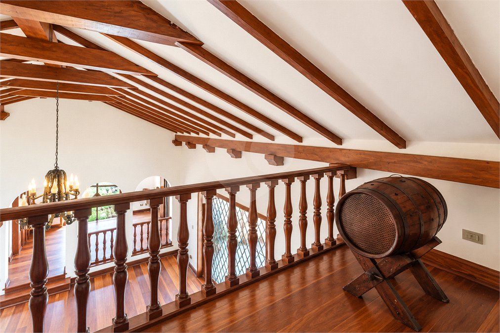 Casa Térrea à venda com 4 quartos, sendo 2 suítes, em Alto da Boa Vista, São Paulo, SP