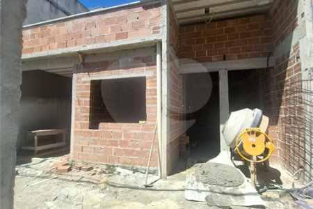 Casa à venda com 2 quartos, sendo 1 suíte,  no condomínio Campina Grande, Rio de Janeiro - RJ