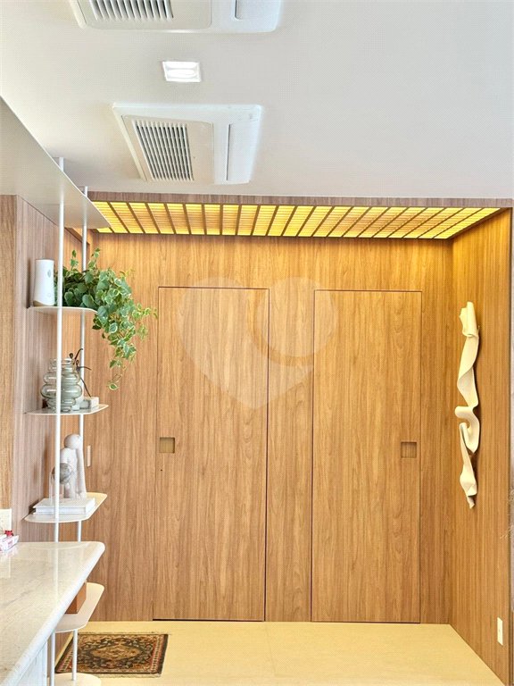 Apartamento à venda com 3 suítes em Jardim das Acácias, São Paulo, SP