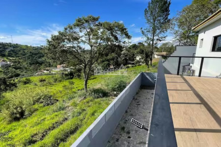 Casa à venda com 3 quartos, sendo 1 suíte,  em Jardim Brasil, Atibaia, SP