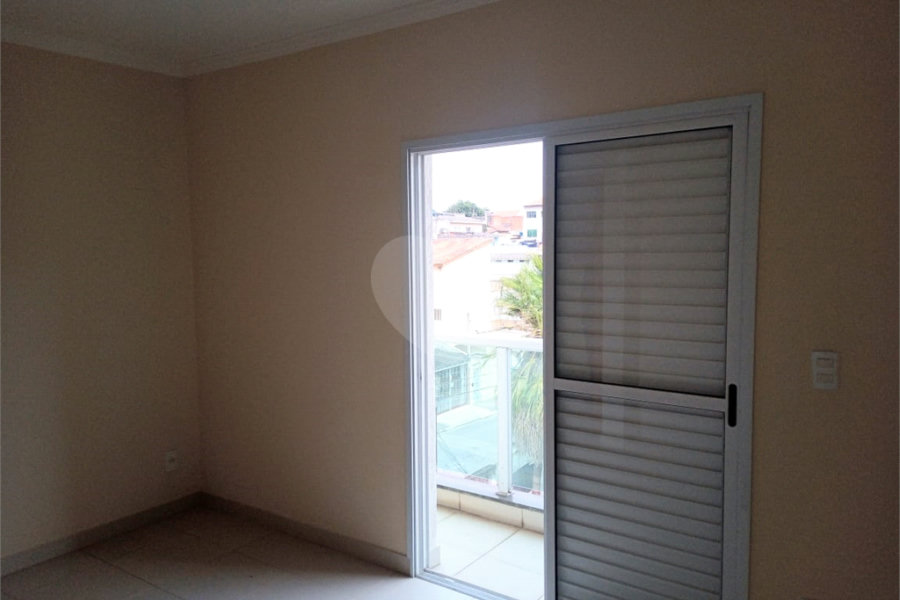 Casa à venda com 3 quartos, sendo 1 suíte, no condomínio Residencial Vila Primavera (zona Norte), São Paulo - SP