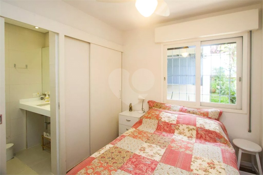 Casa à venda com 4 quartos, sendo 2 suítes, em Chácara Flora, São Paulo, SP