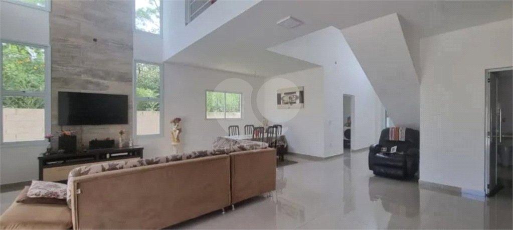 Casa à venda com 3 suítes no condomínio Villa D' Oro, Vinhedo - SP