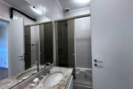 Casa à venda com 3 quartos, sendo 1 suíte,  no condomínio Villagio da Granja, Cotia - SP