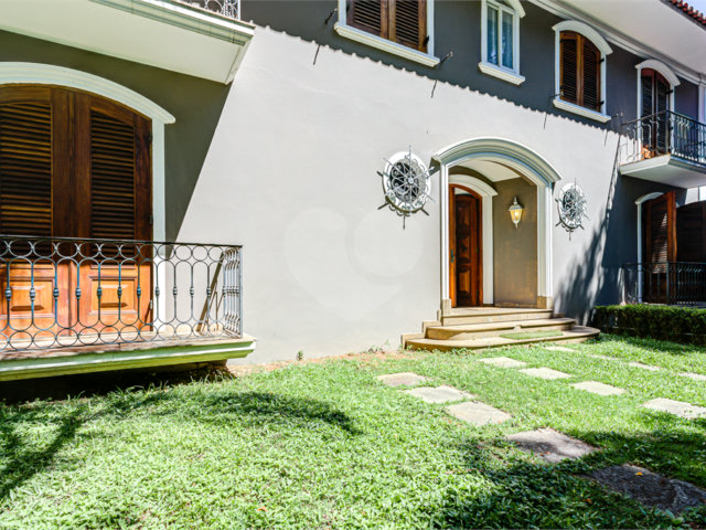 Casa à venda com 5 quartos, sendo 3 suítes,  em Alto da Boa Vista, São Paulo, SP
