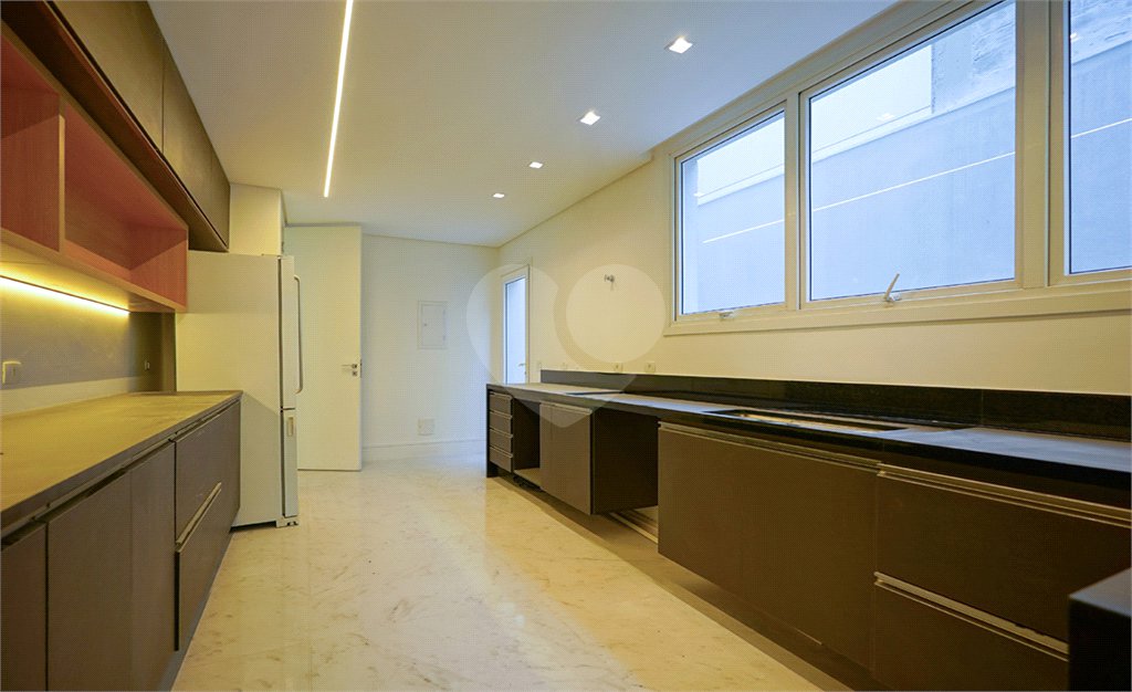 Casa para alugar com 4 suítes no condomínio Hípica Garden, São Paulo - SP