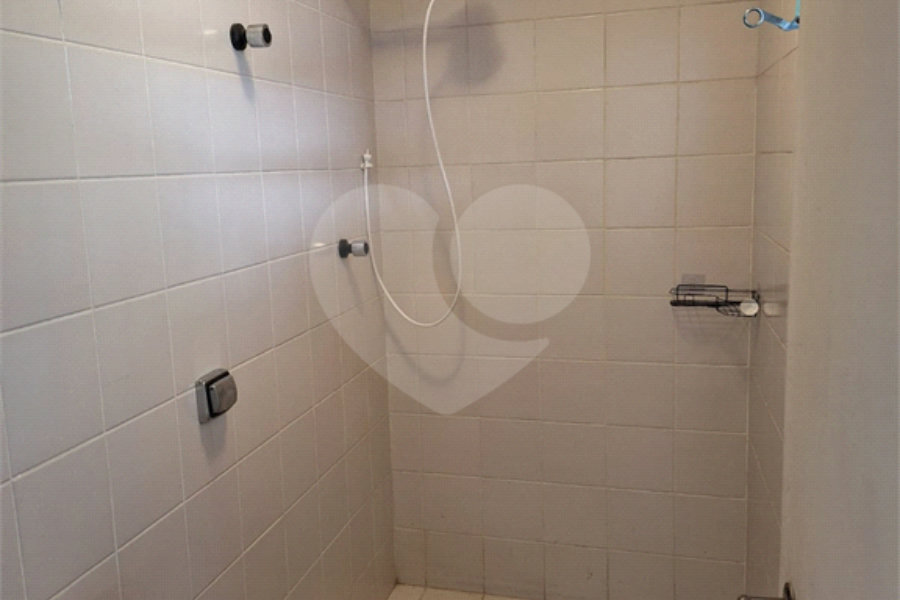 Sobrado à venda com 3 quartos, sendo 1 suíte, em Vila Irmãos Arnoni, São Paulo, SP