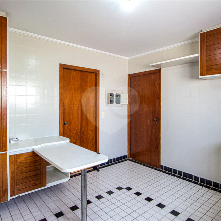 Apartamento à venda com 3 quartos, sendo 2 suítes, em Água Branca, São Paulo, SP