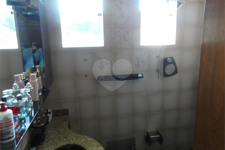 Sobrado à venda com 6 quartos, sendo 4 suítes, em Tremembé, São Paulo, SP
