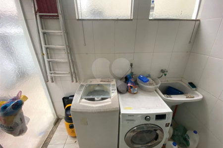 Sobrado à venda com 2 quartos, sendo 1 suíte, em Jardim Nathalie, Mogi das Cruzes, SP