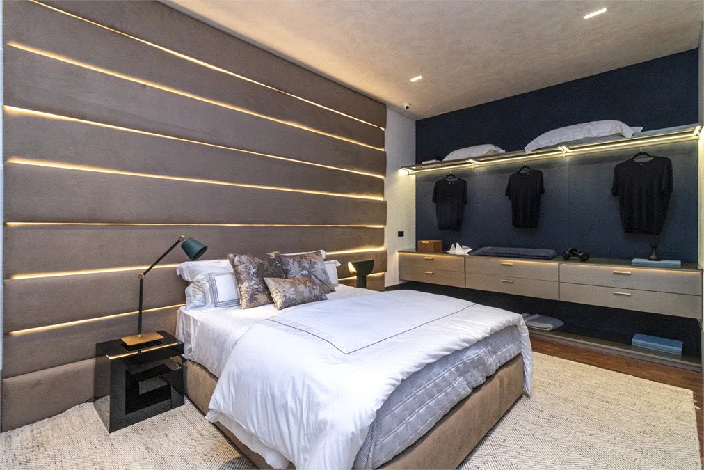 Apartamento à venda com 4 suítes em Jardim Guedala, São Paulo, SP
