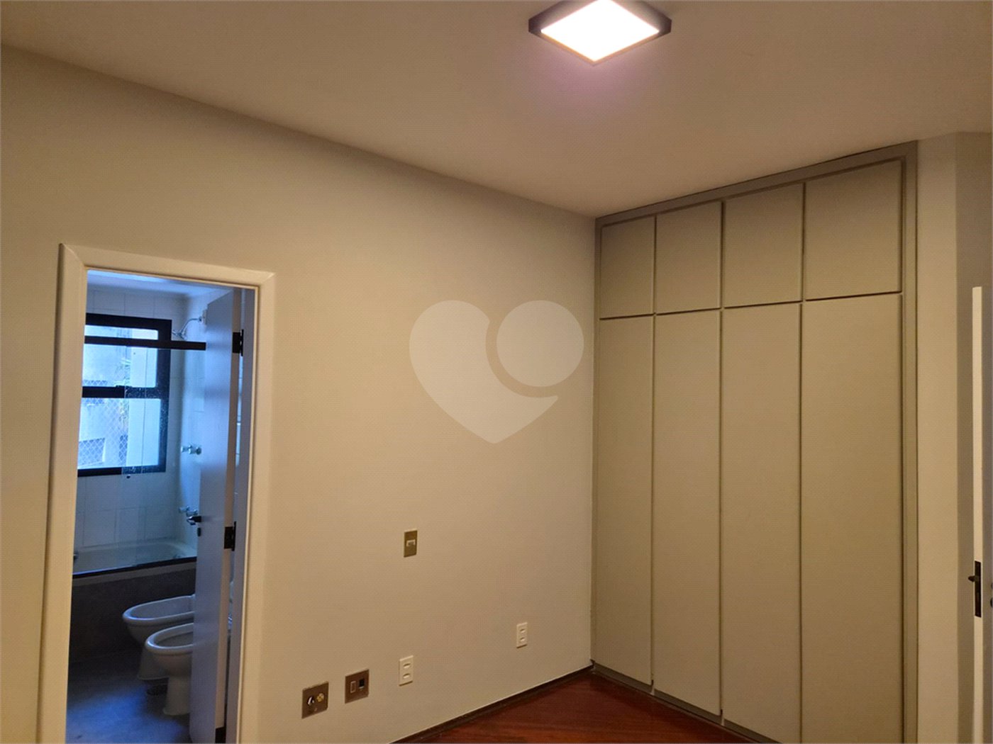 Apartamento à venda ou para alugar com 4 quartos, sendo 2 suítes, em Santana, São Paulo, SP
