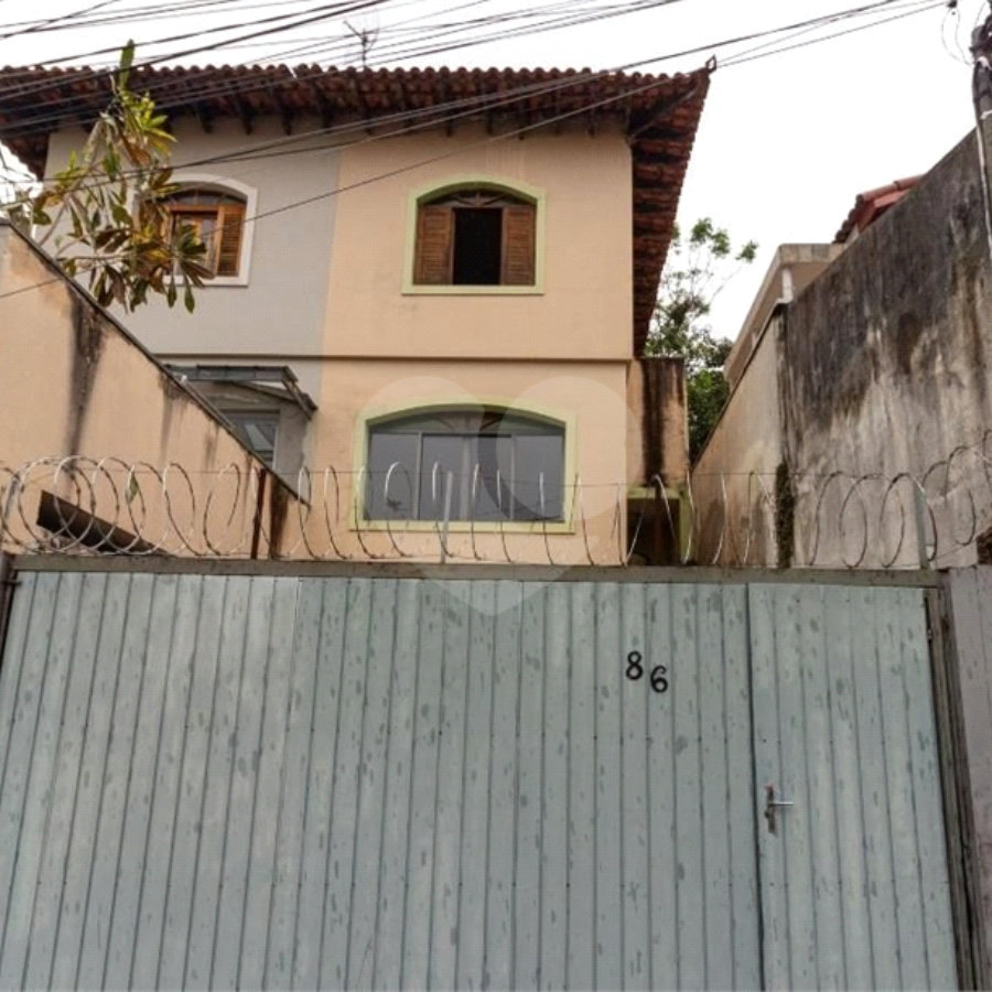 Casa com 224m², 3 quartos, sendo 1 suíte, 3 garagens, à venda no Butantã