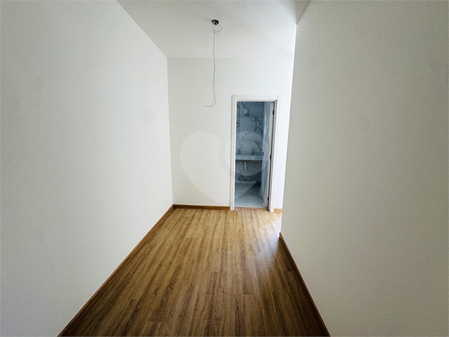 Casa à venda ou para alugar com 3 suítes no condomínio Mont Blanc Village, Vinhedo - SP