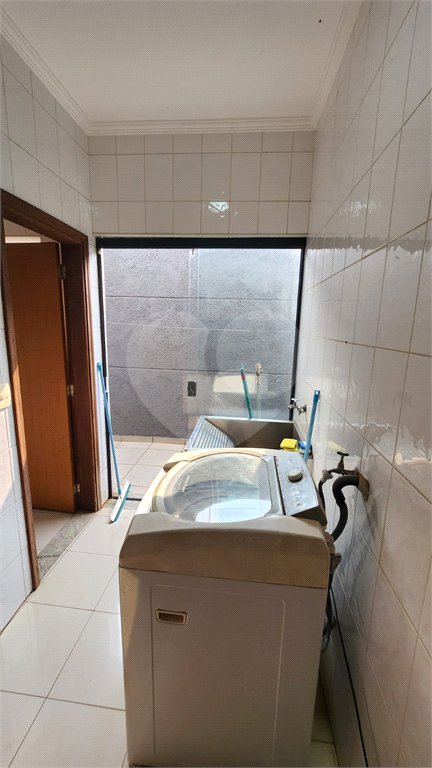 Casa à venda com 3 quartos, sendo 1 suíte, em Vila Harmonia, Araraquara, SP