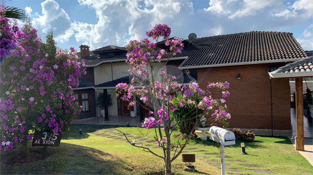 Casa à venda com 5 quartos, sendo 2 suítes, em Serra da Cantareira, Mairiporã, SP