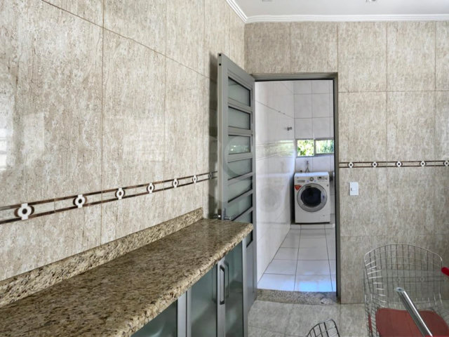 Sobrado à venda com 3 quartos em Tremembé, São Paulo, SP
