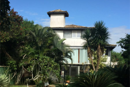 Casa à venda ou para alugar com 3 suítes em Marina, Armação dos Búzios, RJ
