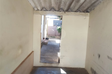 Casa à venda com 2 quartos no Centro, Araraquara, SP