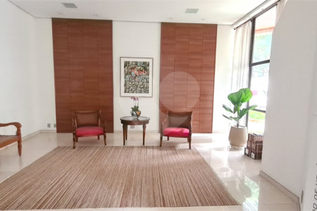 Apartamento à venda com 3 quartos, sendo 1 suíte,  em Indianópolis, São Paulo, SP