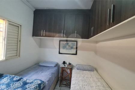 Casa à venda com 3 quartos, sendo 1 suíte, em Vila Carolina, Itapetininga, SP