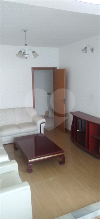 Sobrado à venda com 3 quartos em Vila Medeiros, São Paulo, SP