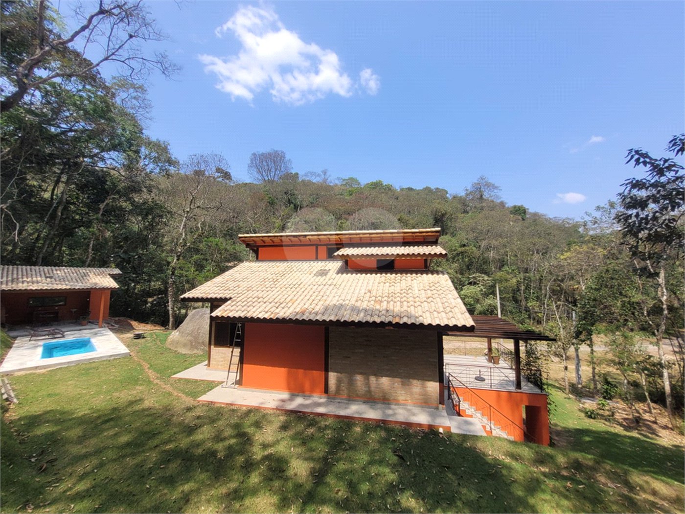 Casa à venda com 3 quartos, sendo 1 suíte, no condomínio Sausalito, Mairiporã - SP