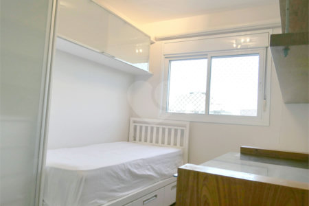 Apartamento para alugar com 3 quartos, sendo 1 suíte, em Vila Olímpia, São Paulo, SP