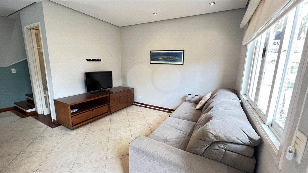 Casa à venda com 3 quartos, sendo 1 suíte, no condomínio Villagio Tramway, São Paulo - SP
