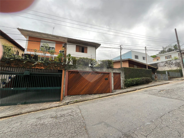 Sobrado à venda com 3 quartos, sendo 1 suíte,  em Morumbi, São Paulo, SP