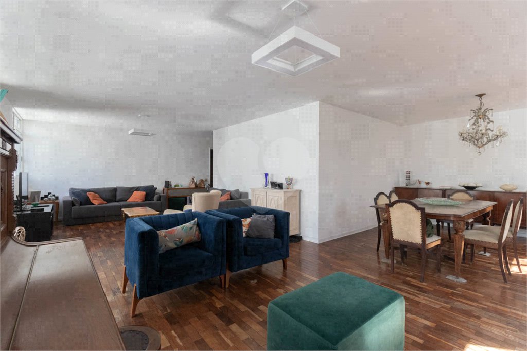 Apartamento à venda com 4 quartos, sendo 1 suíte, em Jardim Paulista, São Paulo, SP