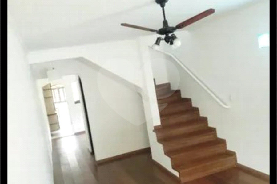 Sobrado à venda com 4 quartos, sendo 1 suíte, em Tremembé, São Paulo, SP
