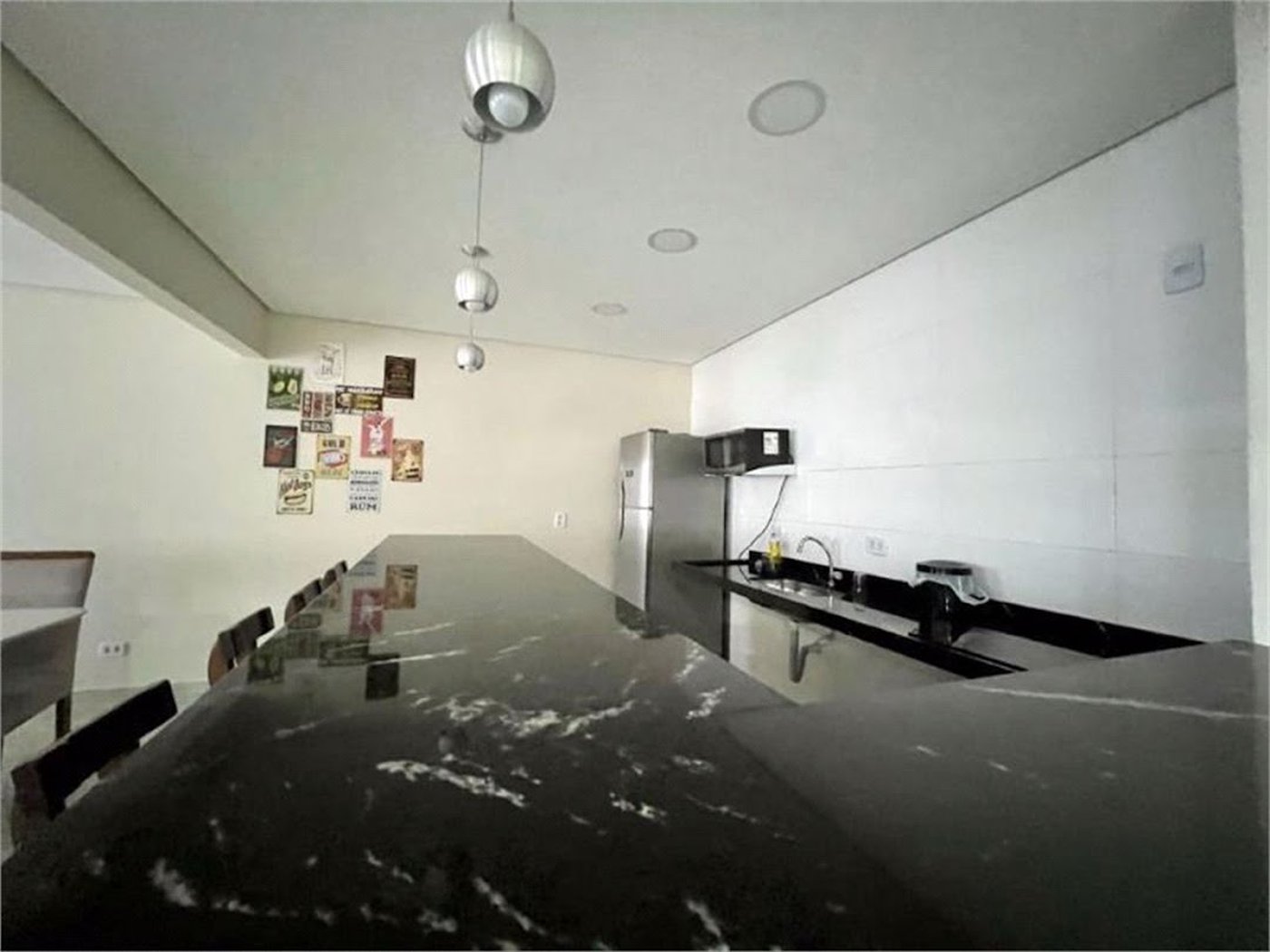 Apartamento Residencial à venda, Vila Guilhermina, Praia Grande - AP1374.
