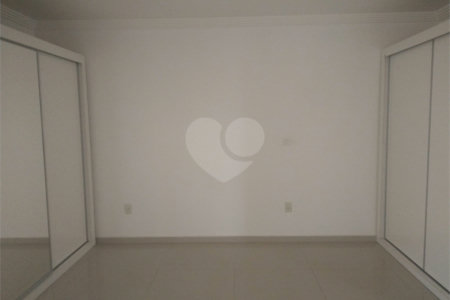 Casa à venda com 4 quartos, sendo 3 suítes, no condomínio Ibiti Royal Park, Sorocaba - SP