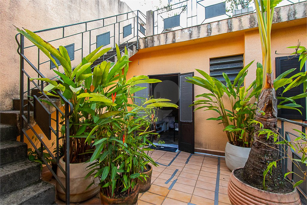 Sobrado à venda com 5 quartos em Vila Mariana, São Paulo, SP