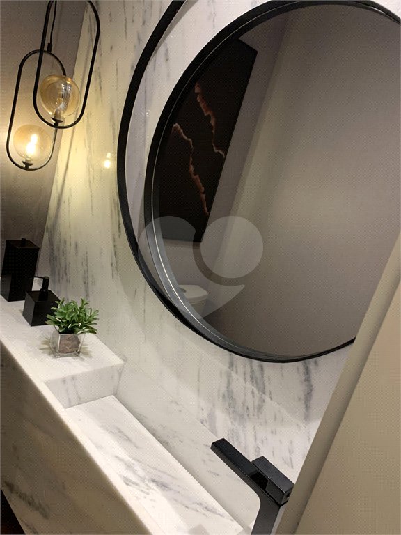 Apartamento à venda com 3 quartos, sendo 1 suíte,  em Vila Sofia, São Paulo, SP