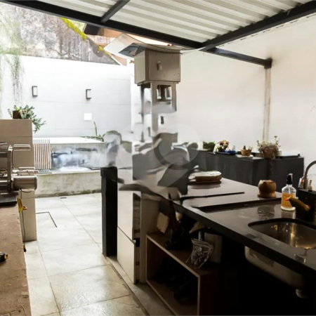 Casa à venda com 6 quartos, sendo 5 suítes,  em Vila do Encontro, São Paulo, SP